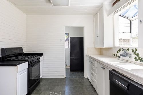 1834 Alpha Rd, Glendale CA  91208-2134 exterior