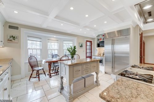 140 Wyoming Ave, Maplewood NJ 07040-1043 exterior