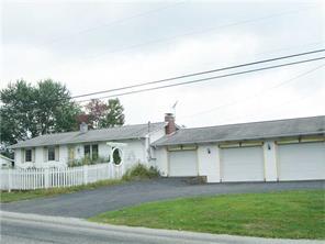 810 Moore Rd, Washington, PA 15301-8043