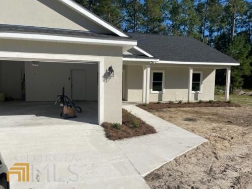212 Herrin Rd, Woodbine, GA 31569-3402