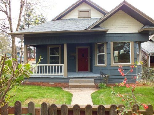 5308 92nd Ave, Portland, OR 97266-3826
