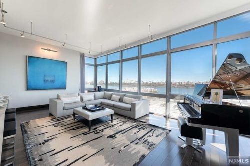 1828 Hudson Park, Edgewater, NJ 07020-1575