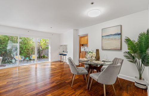 672 San Antonio Rd, Los Altos CA 94022-1245 exterior