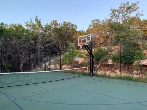 3314 Far View Dr, Austin TX  78730-3303 exterior