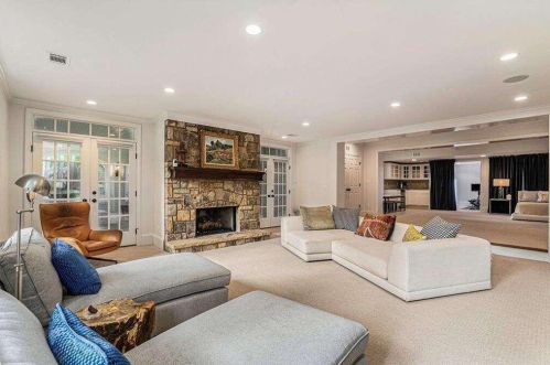 3225 Jett Ferry Ct, Atlanta GA  30350-5415 exterior