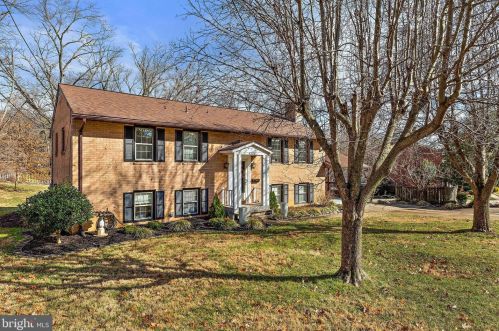 4324 Willow Woods Dr, Annandale, VA 22003-3840