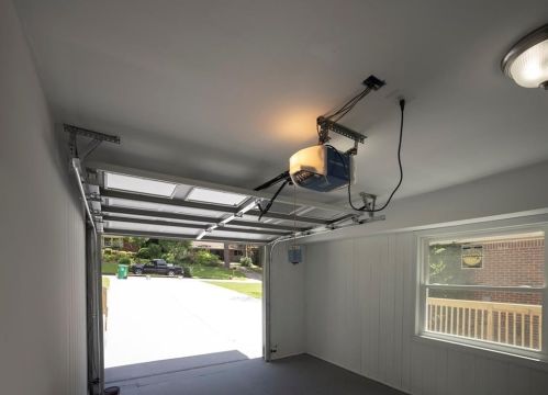 1733 Holly Ln, Atlanta GA  30329-3523 exterior