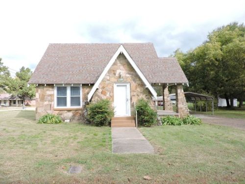 128 8th St, Bates, AR 72958-7501