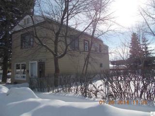 3158 Vernon St, Duluth, MN 55806-1325