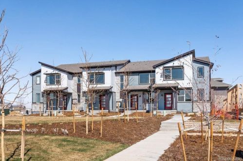 6320 Lisbon St, Denver, CO 80019-8529