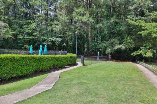 3406 Bayshore Dr, Atlanta GA 30340-4277 exterior