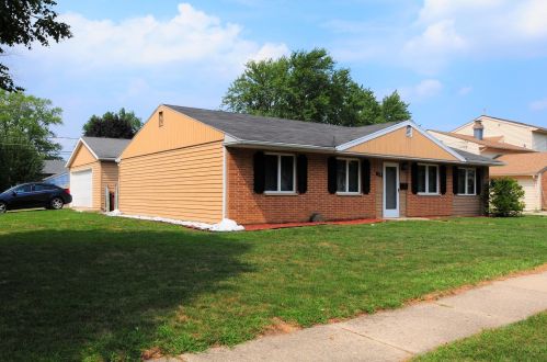 120 Vantroba Dr, Glendale Heights, IL 60139-2739