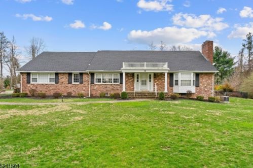 8 Knox Rd, Fredon, NJ 07860-2715