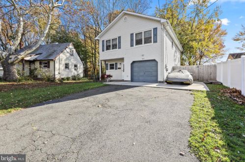 2135 Barnett St, Rahway, NJ 07065-5730
