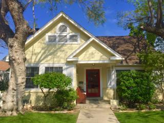 830 Melrose Hl, Los Angeles CA  90029-3714 exterior