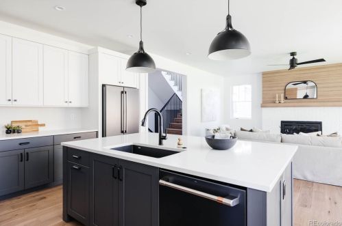 3240 Pearl St, Englewood CO  80113-2712 exterior