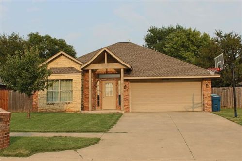 102 Westend Ct, Tuttle, OK 73089-9223