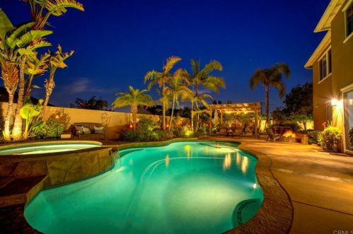 1545 Martingale Ct, Carlsbad, CA 92011-4034