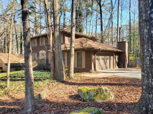 1003 Willow Run, Stone Mountain, GA 30088-2426