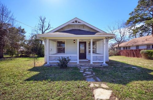 401 Westward St, Rockdale, TX 76567-2750