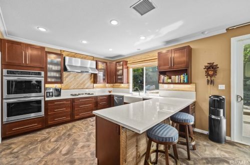 19161 Hitching Post Pl, Riverside CA  92508-7133 exterior