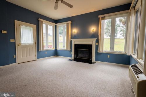 209 Sutherland Rd, Lancaster PA  17603-9053 exterior