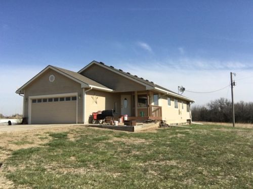 5340 109th St, Overbrook, KS 66524-9404