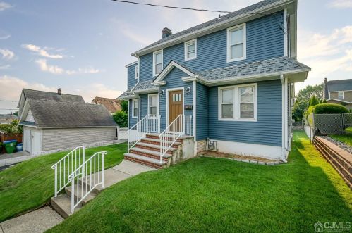 51 Dartmouth St, Edison, NJ 08837-3336