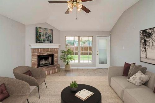 9091 Rushing River Dr, Fort Worth, TX 76118-7745