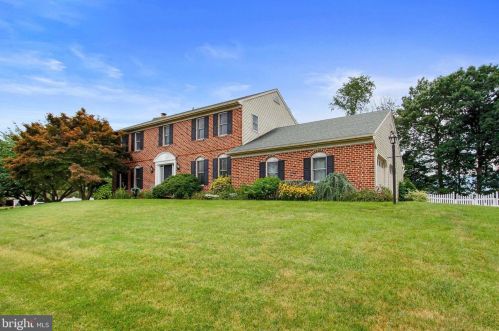 350 Ridge Rd, York, PA 17402-8830