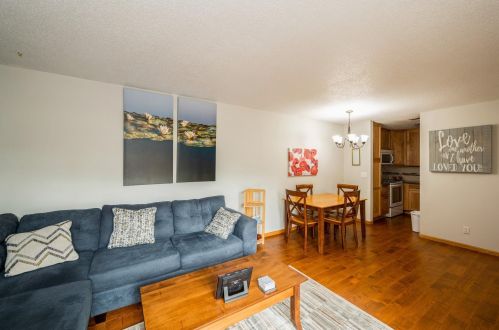 1048 Carmel Ct, Saint Paul MN  55126-5879 exterior