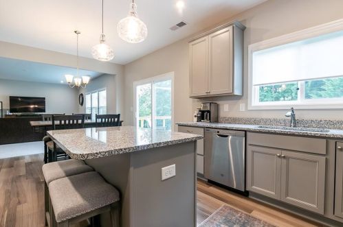 105 Greenbrier Way, Holly Springs GA  30114-5743 exterior