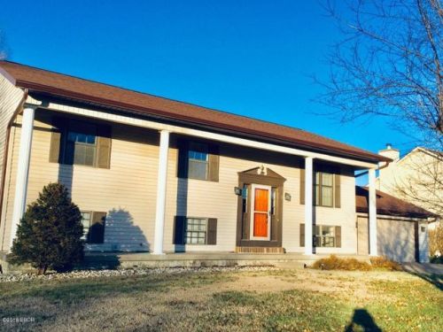 820 Cottonwood Ln, Carterville, IL 62918-1394