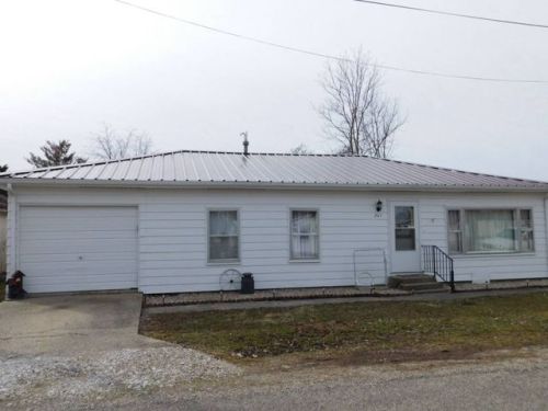 261 Cherry St, Wynoose, IL 62868-1910