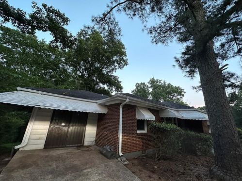 2898 Gresham Rd, Atlanta GA  30316-4304 exterior