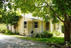 322 Mayflower Ave, Monrovia, CA 91016-1506