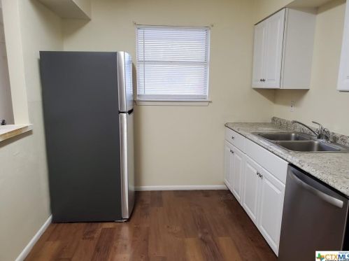 300 Milam St, Seguin TX  78155-5515 exterior