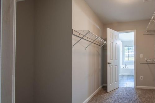 544 Cascade Hills Ct, Atlanta GA  30331-8385 exterior
