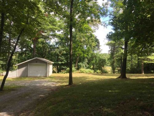 1643 Green St, Potash Point, VT 05491-9558