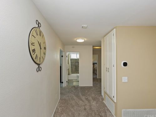 6718 Rycroft Dr, Riverside CA  92506-5315 exterior