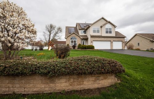 6736 Thomas Pkwy, Rockford, IL 61114-8163