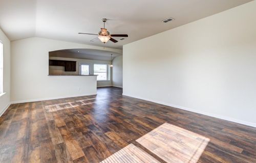 5133 Glen Eden Dr, Fort Worth TX  76119-5520 exterior