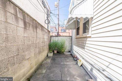 1424 Jackson St, Philadelphia PA  19145-3617 exterior