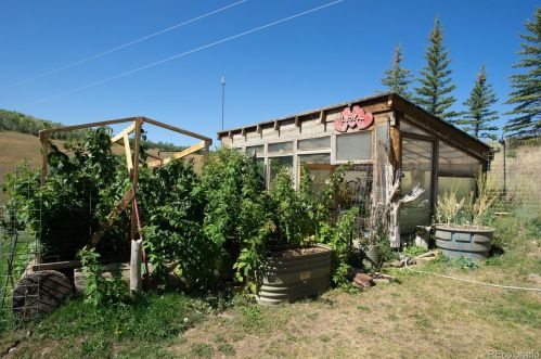 21900 Middle Creek Rd, Oak Creek CO 80467-9727 exterior