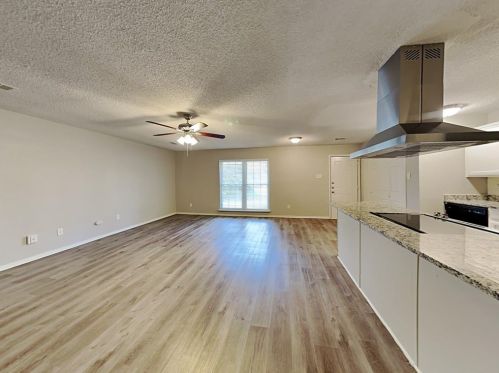 7437 Sandhurst Ln, Fort Worth TX  76182-4524 exterior