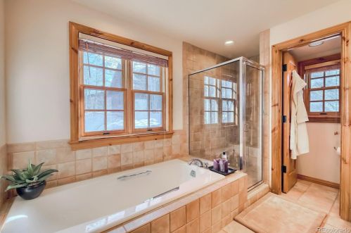 5 Fairway Ln, Cordillera CO 81632-6201 exterior