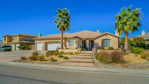 41875 Montallegro St, Lancaster CA  93536-2987 exterior