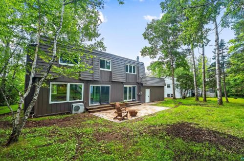 417 Aspen Ln, Duluth, MN 55804-1706