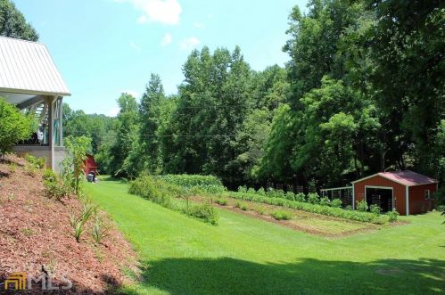 151 Woods Rd, Clayton, GA 30525-6116