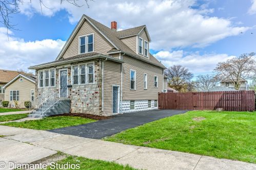 631 14th Ave, Broadview, IL 60153-1419